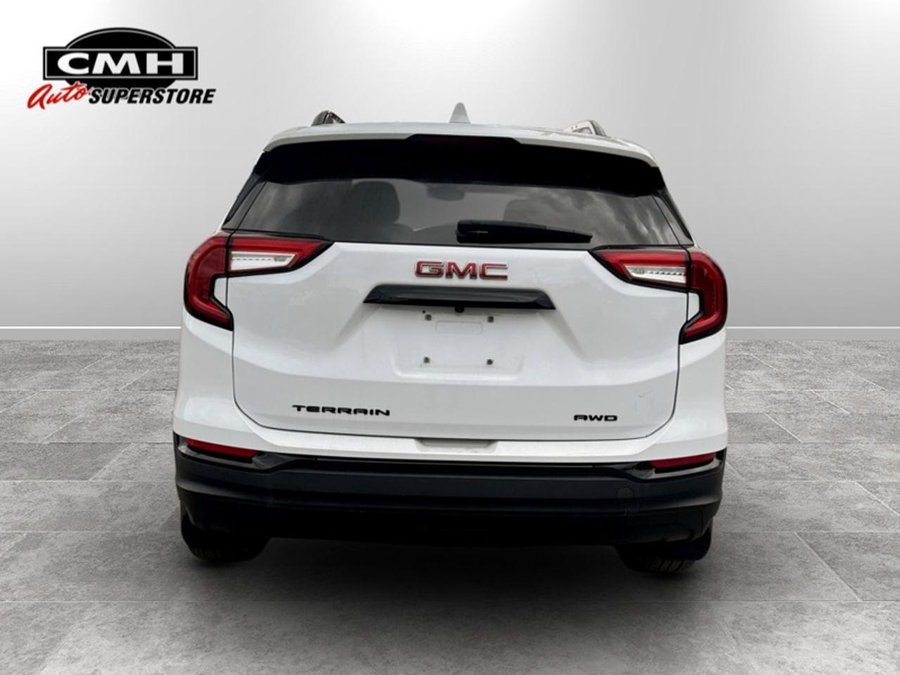 2022 GMC Terrain SLE Elevation  **LOW MILEAGE** Photo