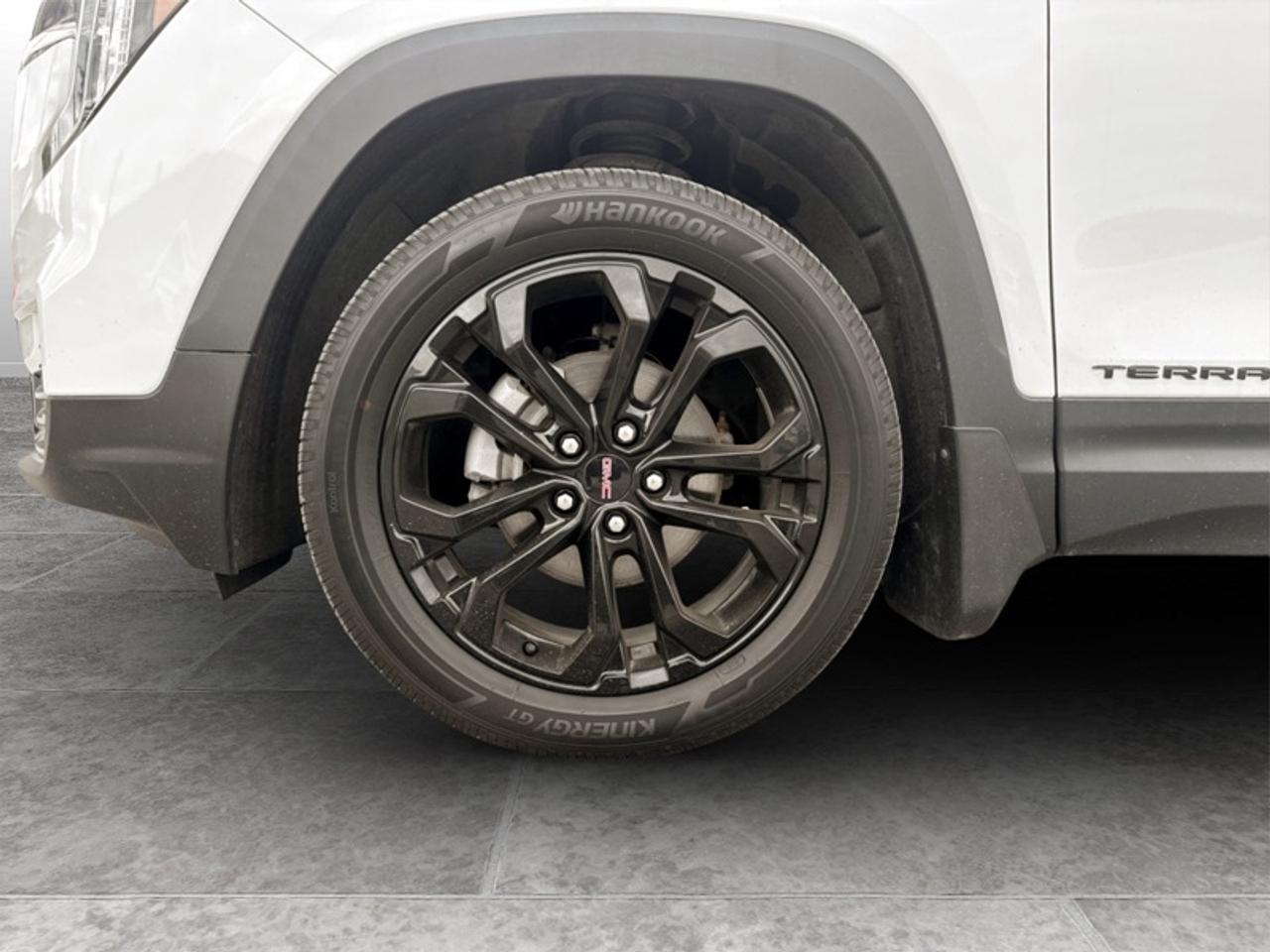 2022 GMC Terrain SLE Elevation  **LOW MILEAGE** Photo