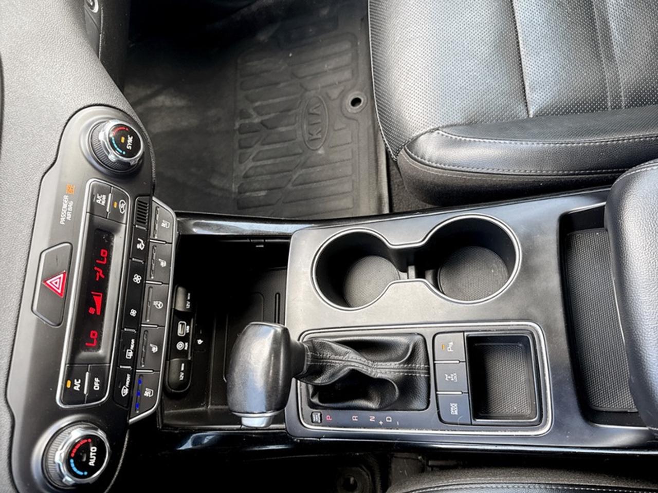 2019 Kia Sorento SX  *28 SERV. RECORDS - CLEAN CARFAX* Photo