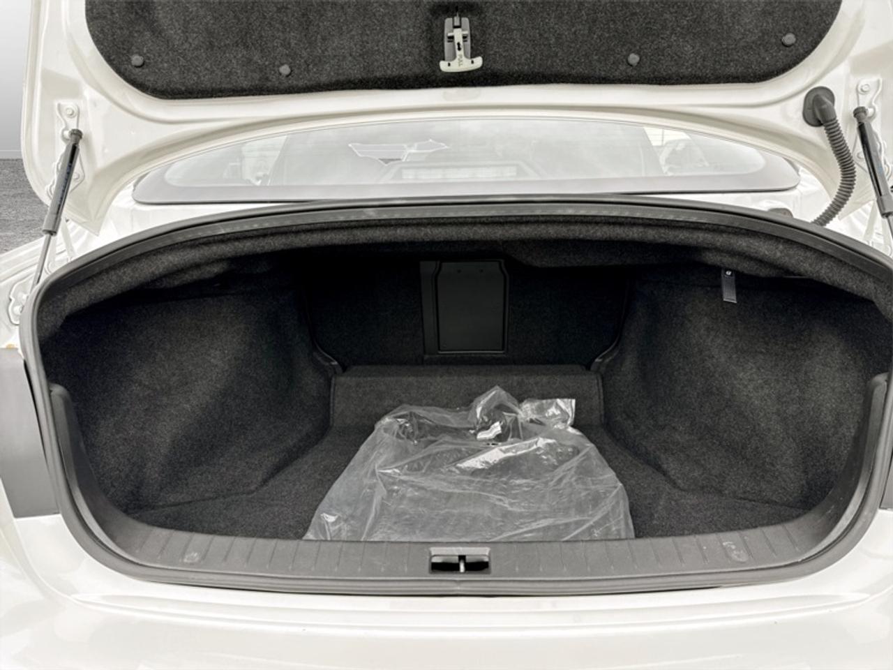 2022 Infiniti Q50 LUXE  **ONE OWNER - LOW KMS** Photo