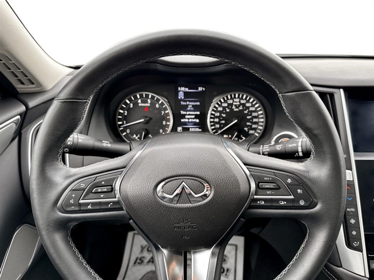 2022 Infiniti Q50 LUXE  **ONE OWNER - LOW KMS** Photo