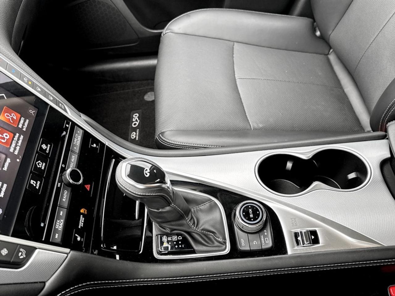 2022 Infiniti Q50 LUXE  **ONE OWNER - LOW KMS** Photo