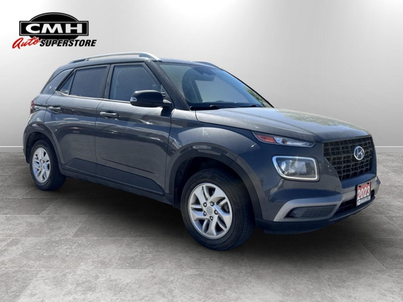 2023 Hyundai Venue Preferred w/Two-Tone  *CLEAN CARFAX* Photo