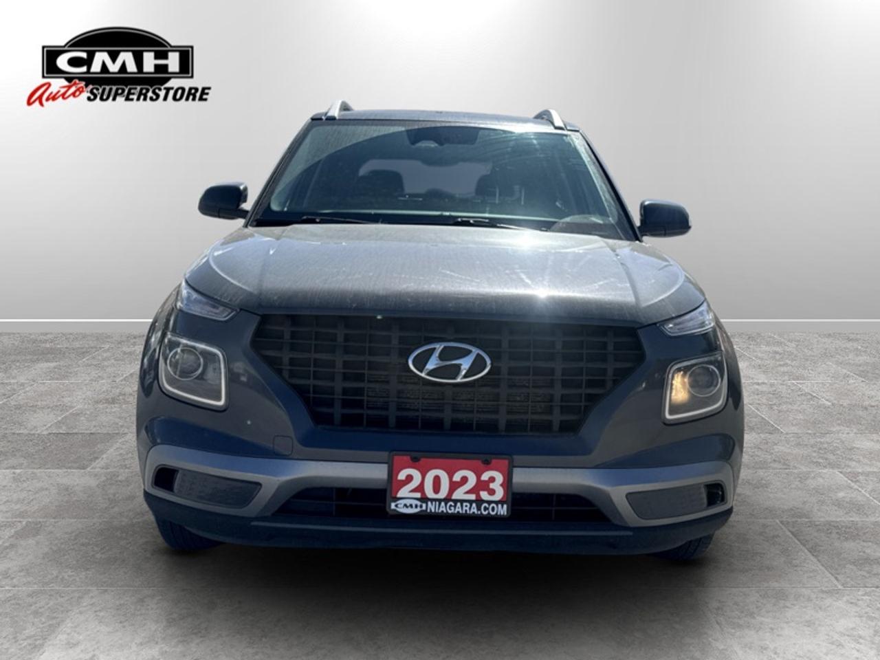 2023 Hyundai Venue Preferred w/Two-Tone  *CLEAN CARFAX* Photo