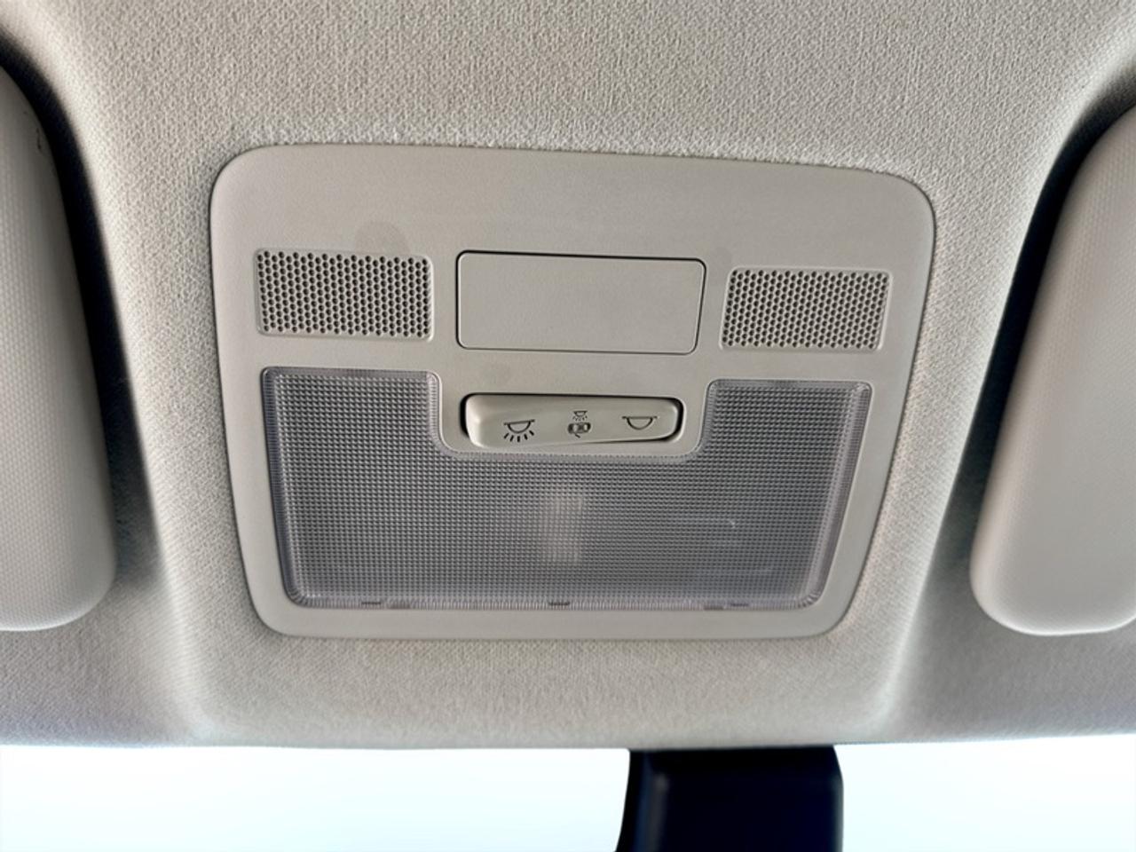2023 Hyundai Venue Preferred w/Two-Tone  *CLEAN CARFAX* Photo