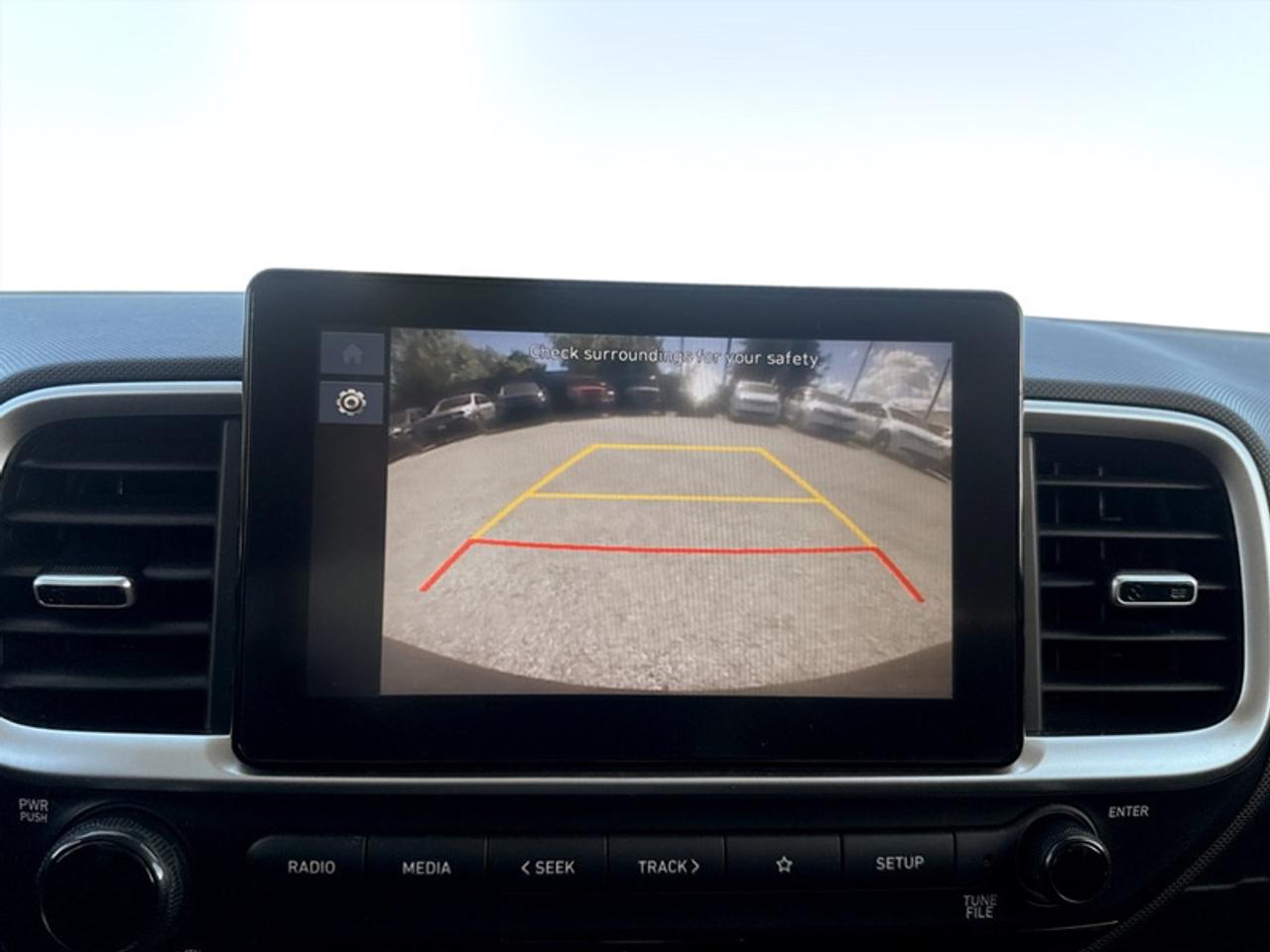 2023 Hyundai Venue Preferred w/Two-Tone  *CLEAN CARFAX* Photo