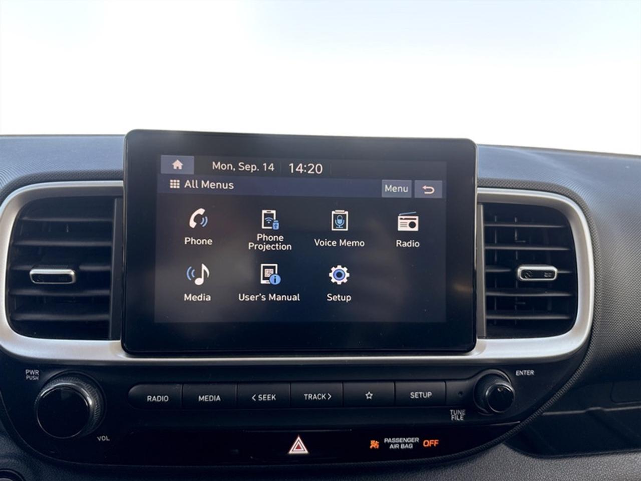 2023 Hyundai Venue Preferred w/Two-Tone  *CLEAN CARFAX* Photo