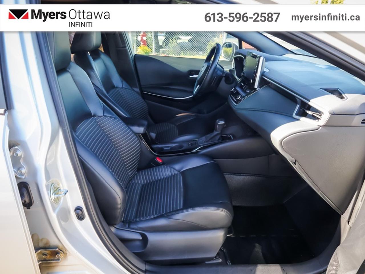 2021 Toyota Corolla XSE CVT  Navi, Sunroof, Heated Steering Wheel Photo