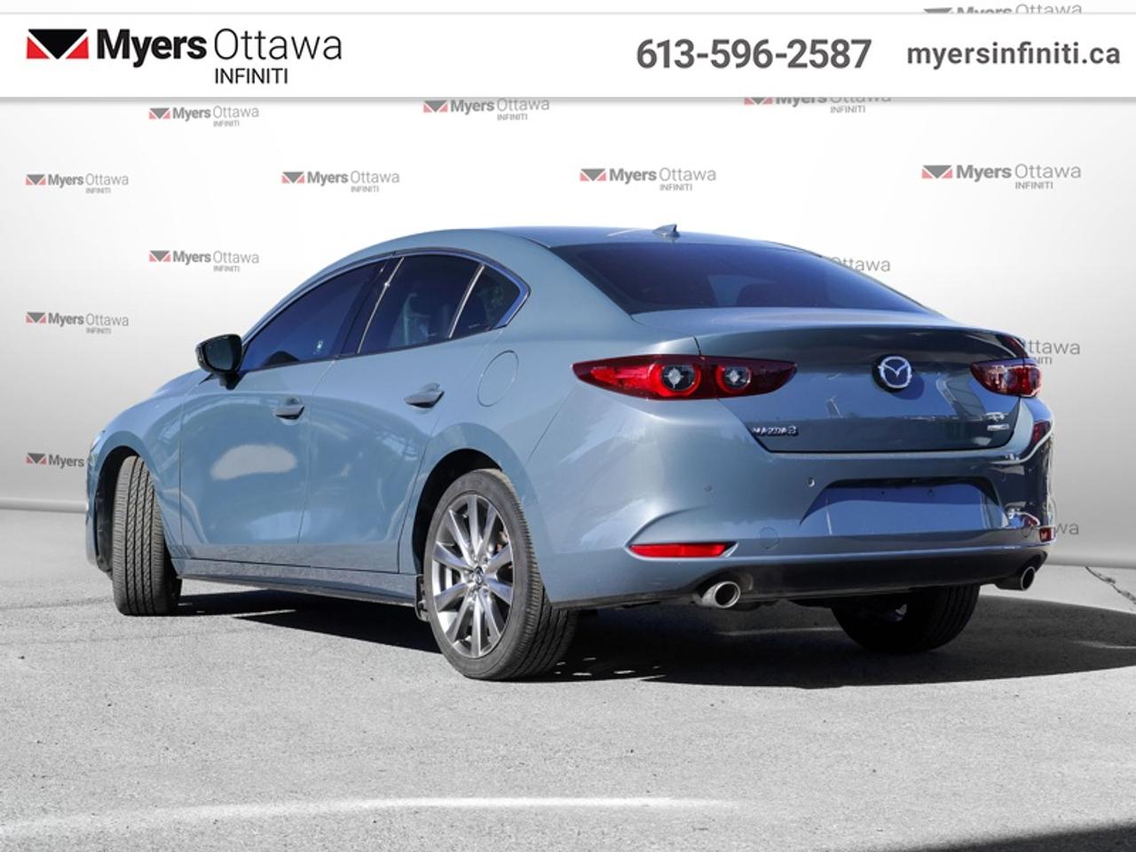 2022 Mazda MAZDA3 GT  Leather, Sunroof, Heated Seats. Photo