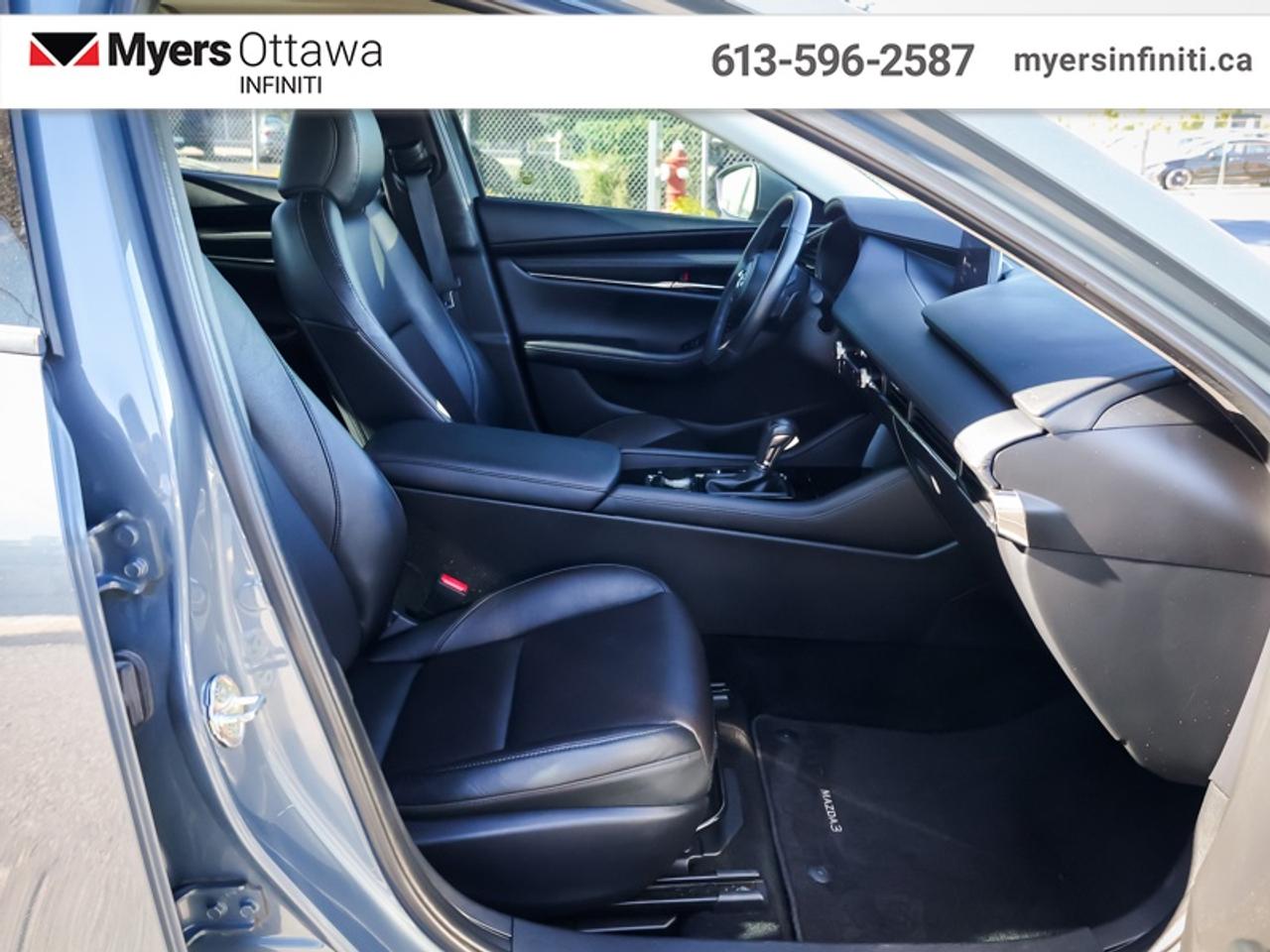 2022 Mazda MAZDA3 GT  Leather, Sunroof, Heated Seats. Photo