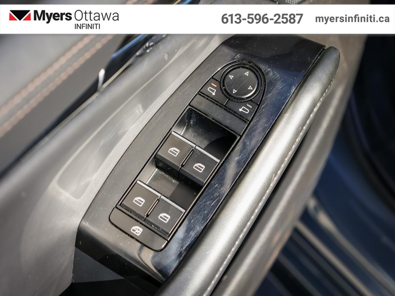 2022 Mazda MAZDA3 GT  Leather, Sunroof, Heated Seats. Photo