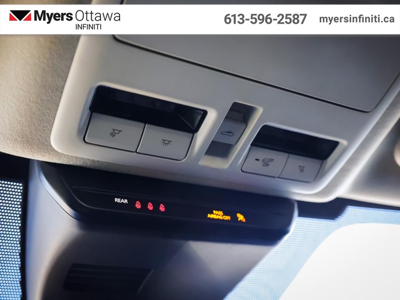 2022 Mazda MAZDA3 GT  Leather, Sunroof, Heated Seats. Photo