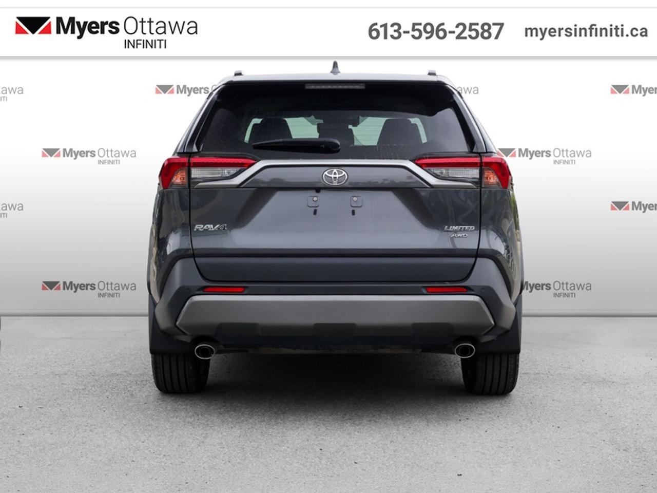 2019 Toyota RAV4 AWD Limited  Heated leather, Sunroof, Low Mileage!! Photo2