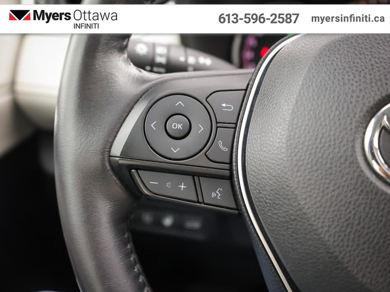 2019 Toyota RAV4 AWD Limited  Heated leather, Sunroof, Low Mileage!! Photo