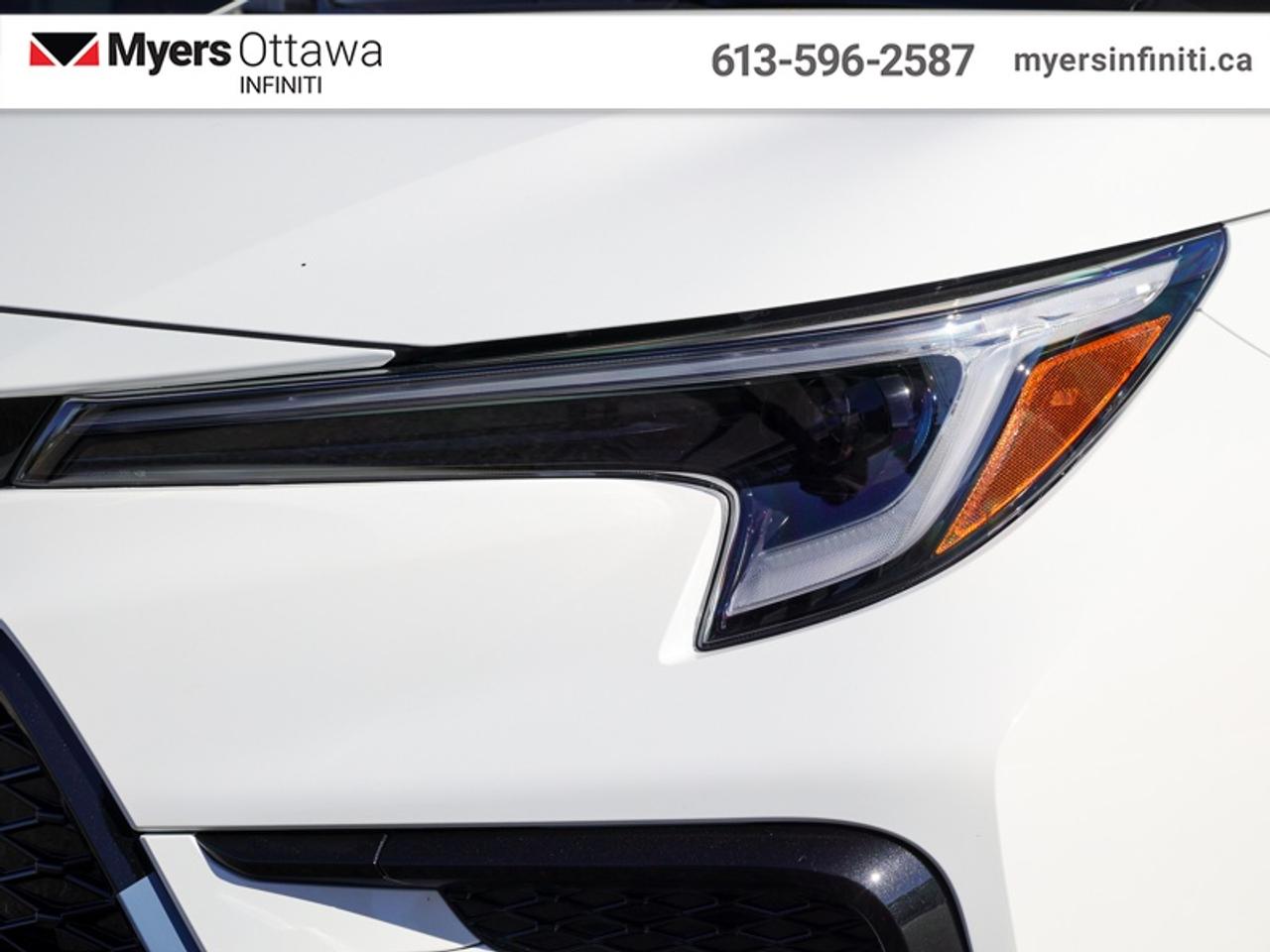2026 Toyota Corolla Hybrid SE AWD  Sunroof, Like New!! LOW kms!! Photo