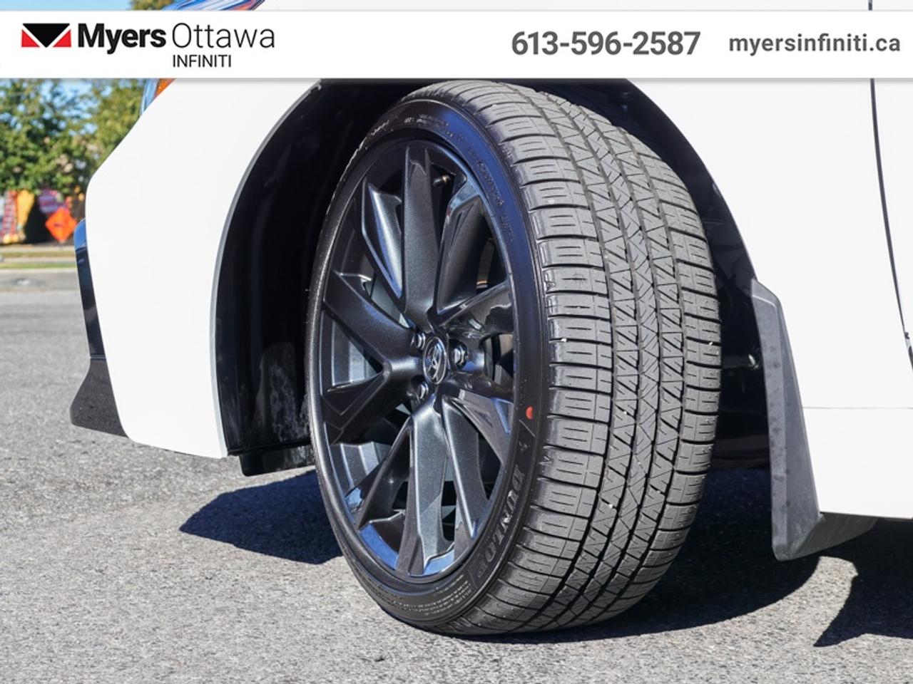 2026 Toyota Corolla Hybrid SE AWD  Sunroof, Like New!! LOW kms!! Photo