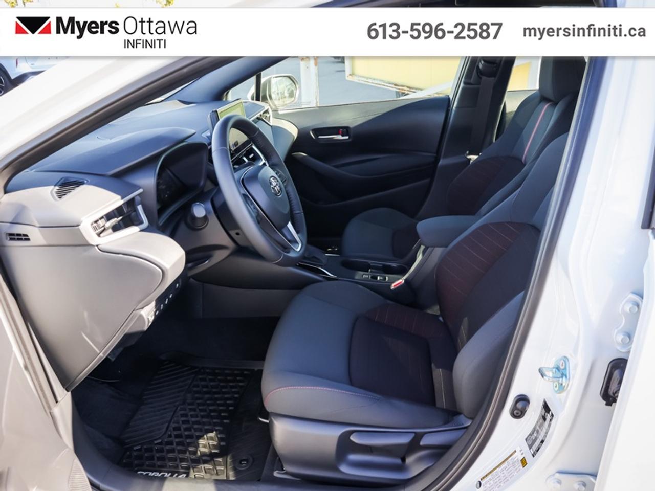 2026 Toyota Corolla Hybrid SE AWD  Sunroof, Like New!! LOW kms!! Photo