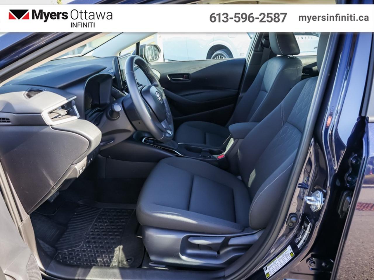 2026 Toyota Corolla LE  Sunroof, Heated Seats, Low KMS!! Photo