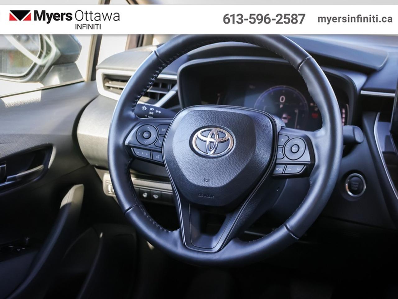 2026 Toyota Corolla LE  Sunroof, Heated Seats, Low KMS!! Photo