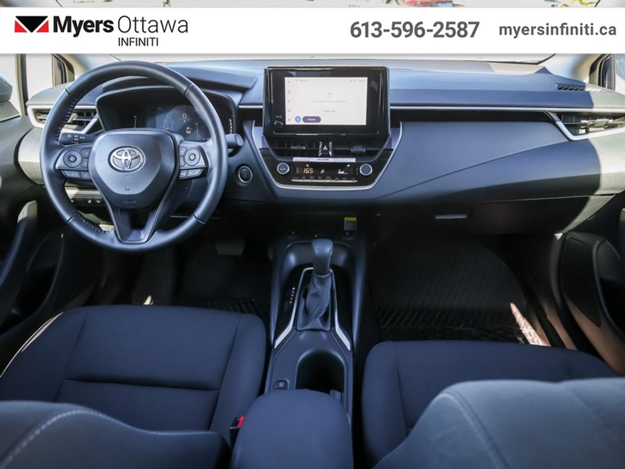 2026 Toyota Corolla LE  Sunroof, Heated Seats, Low KMS!! Photo