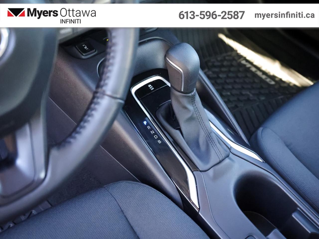 2026 Toyota Corolla LE  Sunroof, Heated Seats, Low KMS!! Photo
