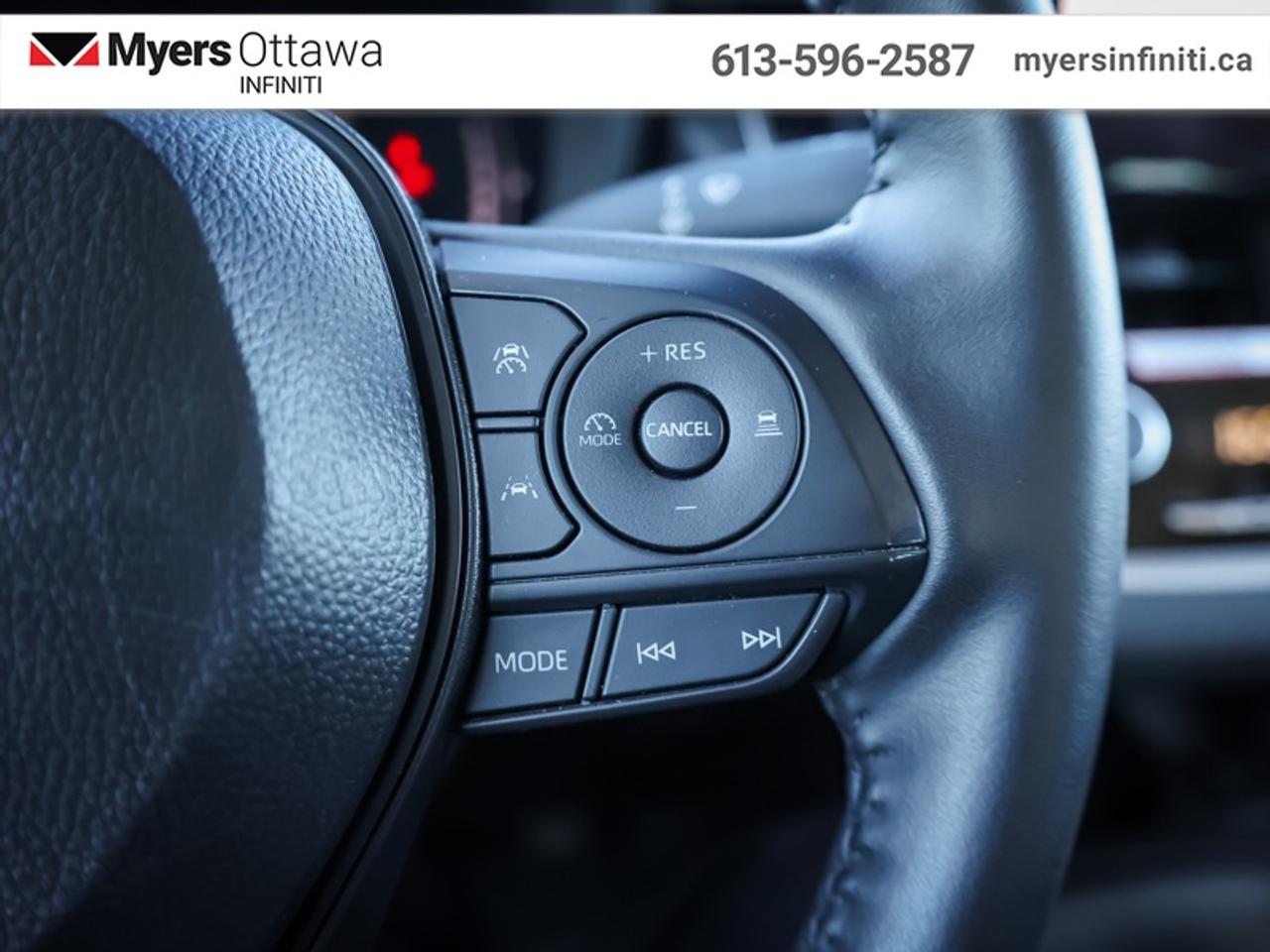 2026 Toyota Corolla LE  Sunroof, Heated Seats, Low KMS!! Photo
