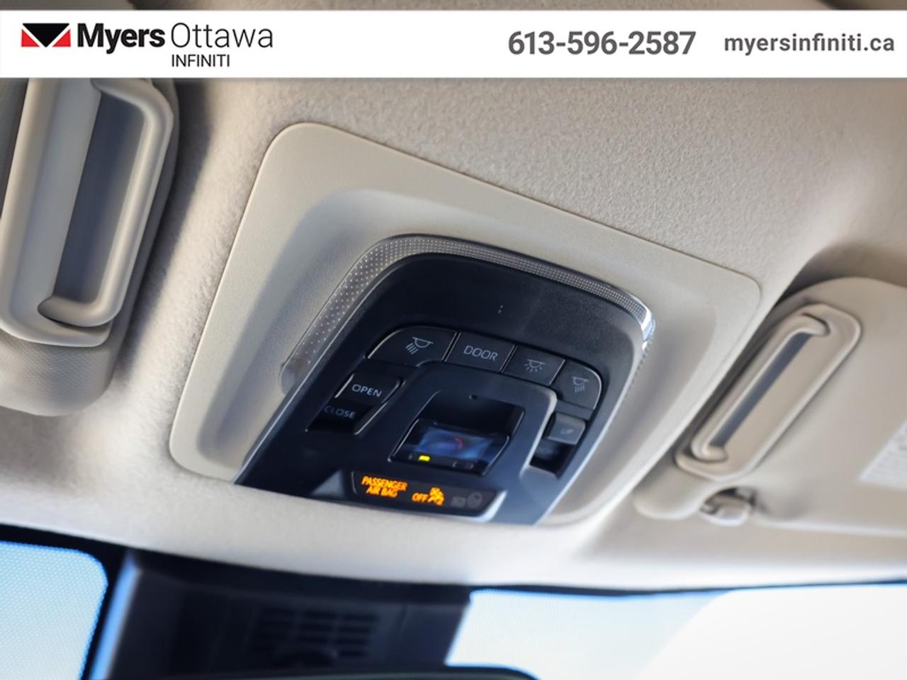 2026 Toyota Corolla LE  Sunroof, Heated Seats, Low KMS!! Photo
