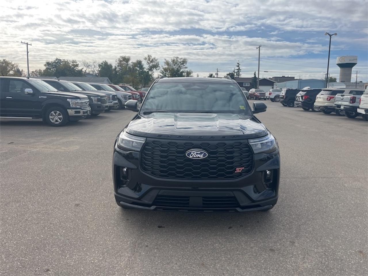 2027 Ford Explorer ST Photo