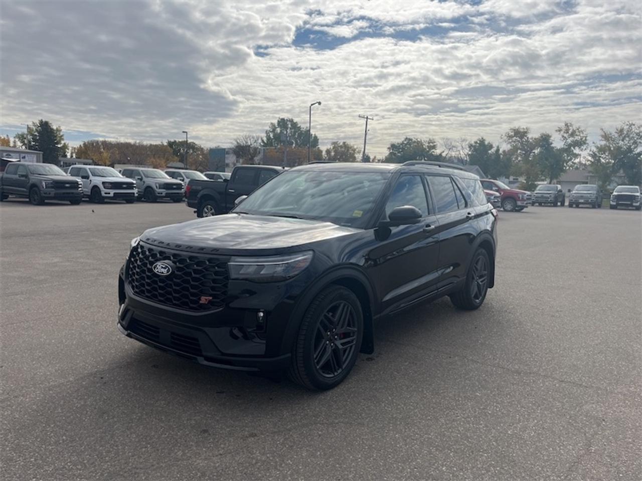 2027 Ford Explorer ST Photo5