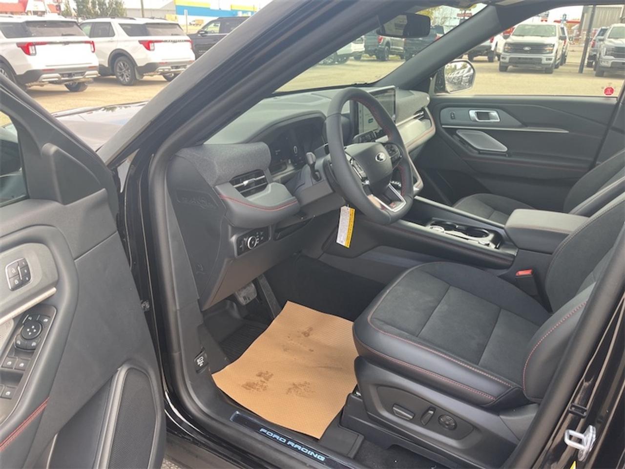 2027 Ford Explorer ST Photo5