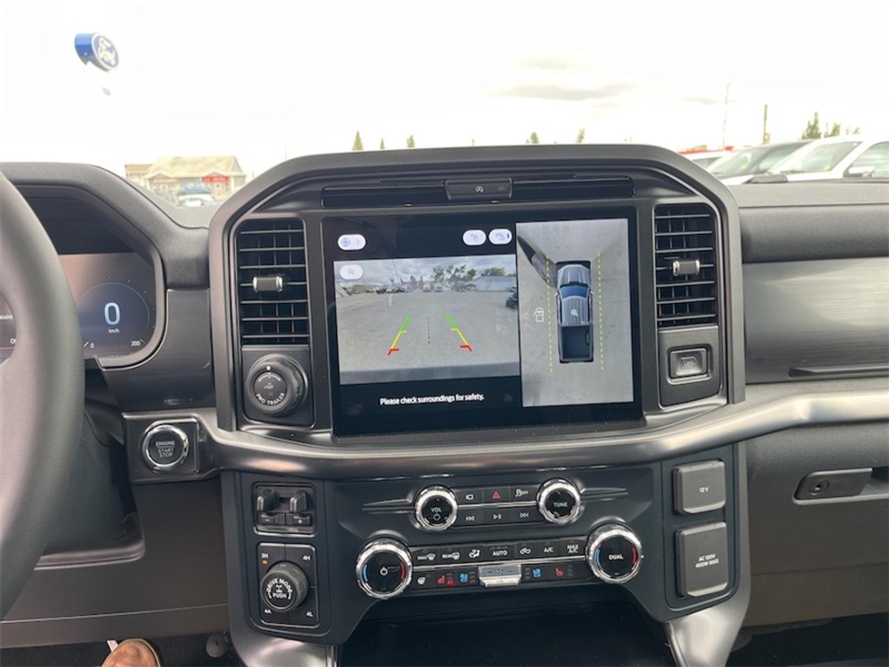 2026 Ford F-150 LARIAT  - Sunroof Photo5