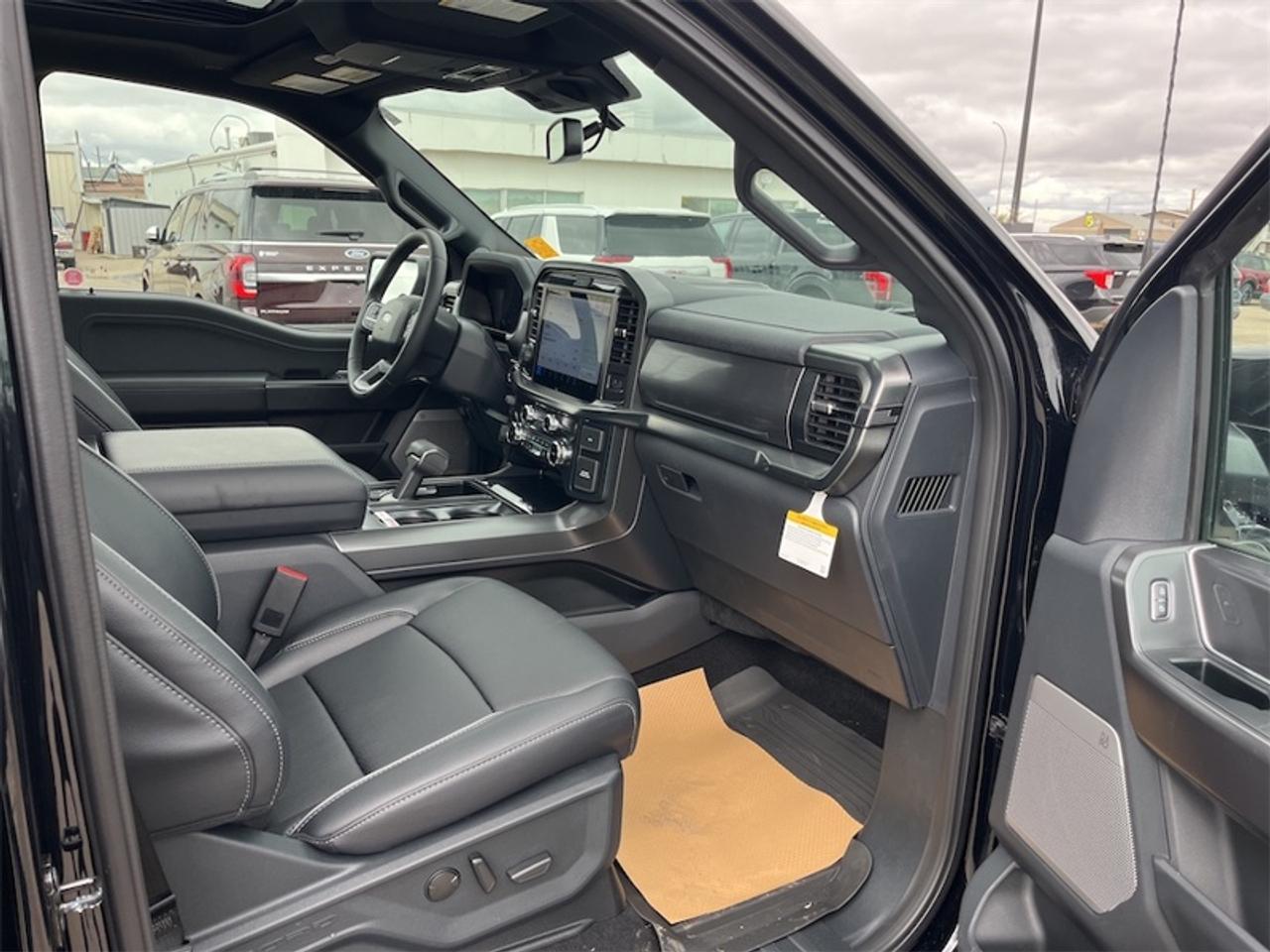 2026 Ford F-150 LARIAT  - Sunroof Photo5