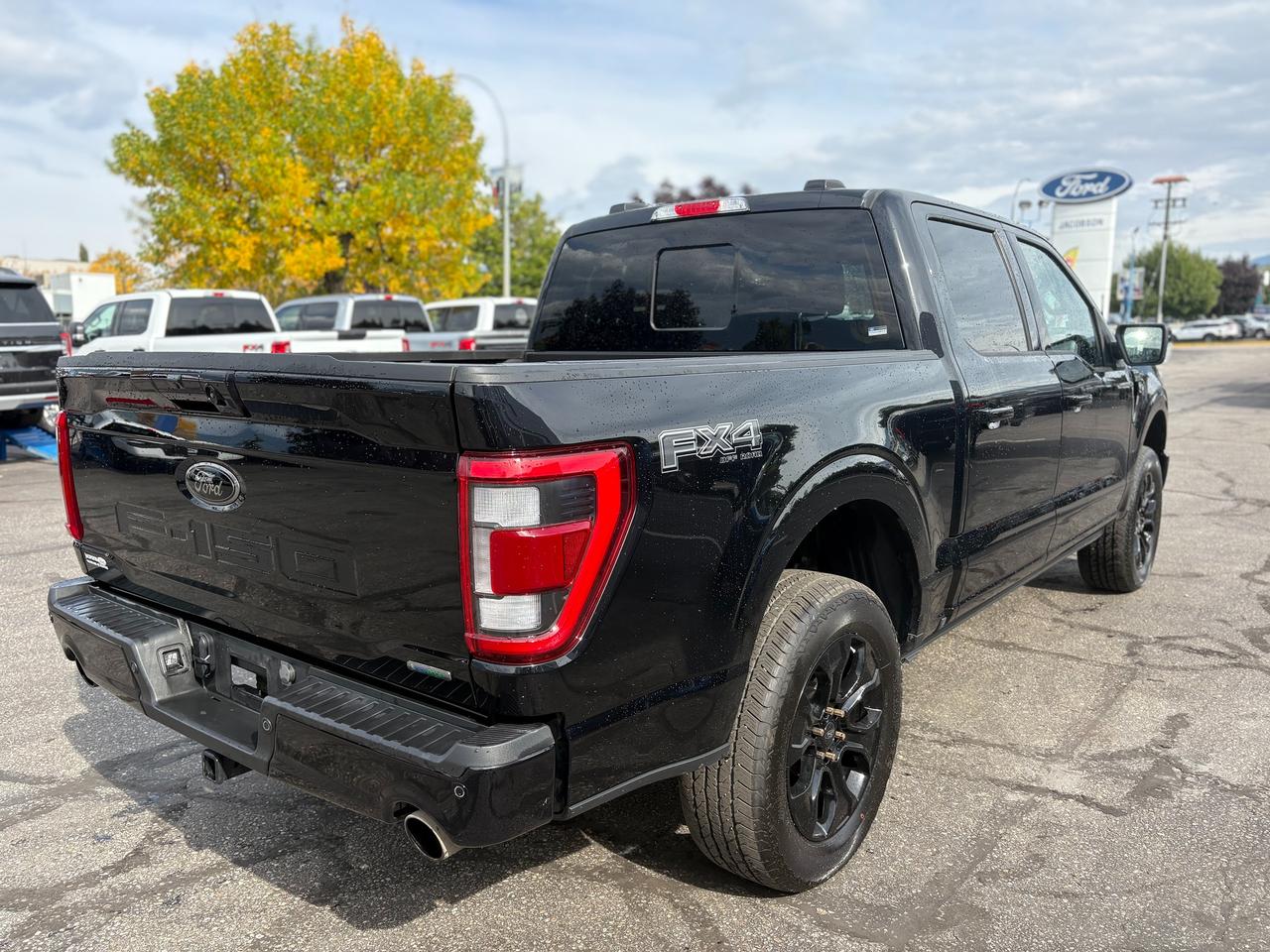 2023 Ford F-150 Lariat Photo4