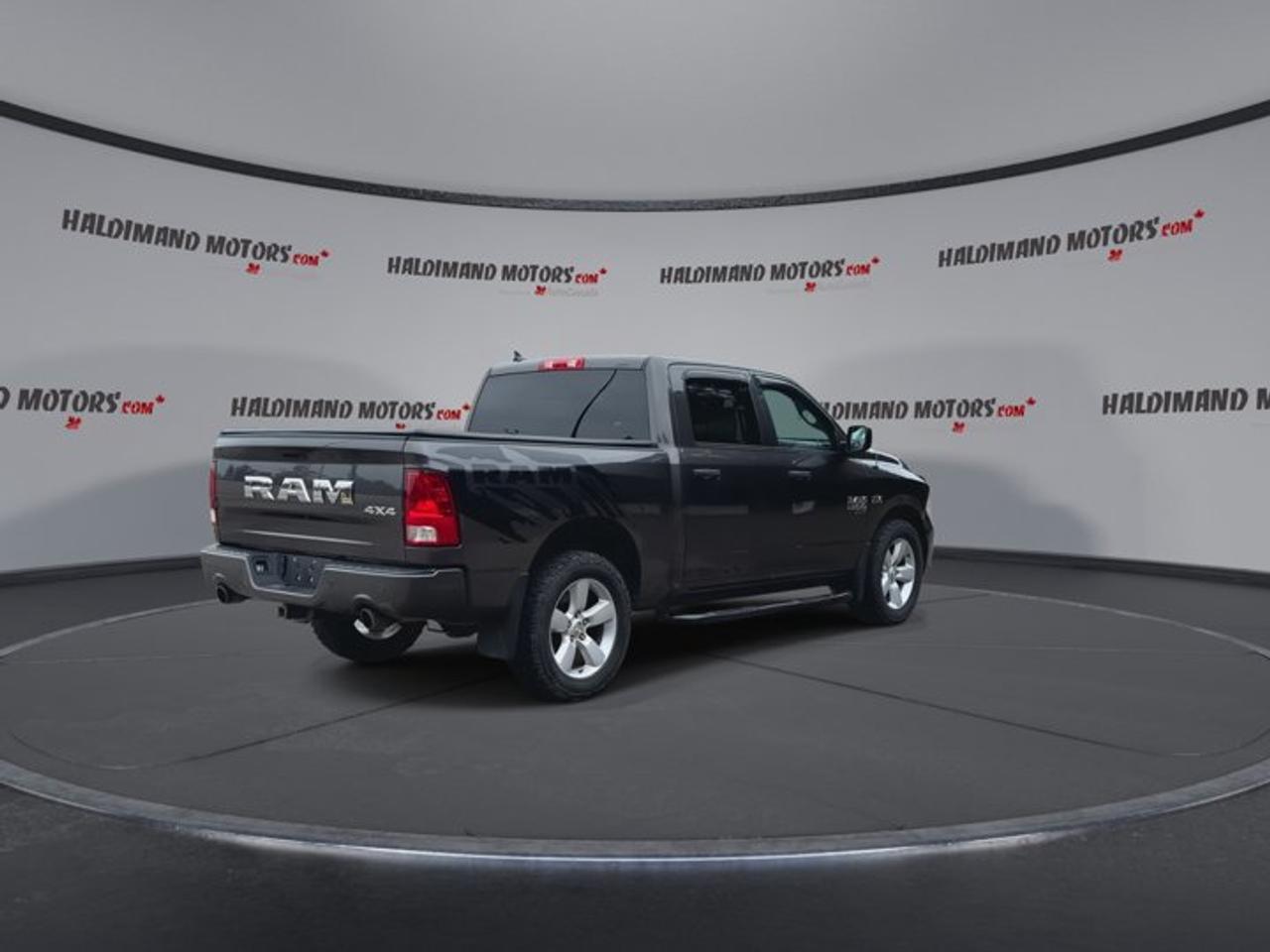2022 RAM 1500 Classic Express Crew Cab 5'7 Box 4x4 | One Owner | No Accidents Photo