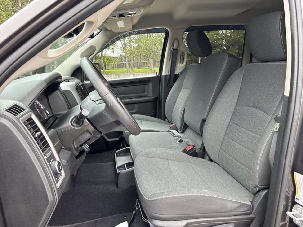 2022 RAM 1500 Classic Express Crew Cab 5'7 Box 4x4 | One Owner | No Accidents Photo