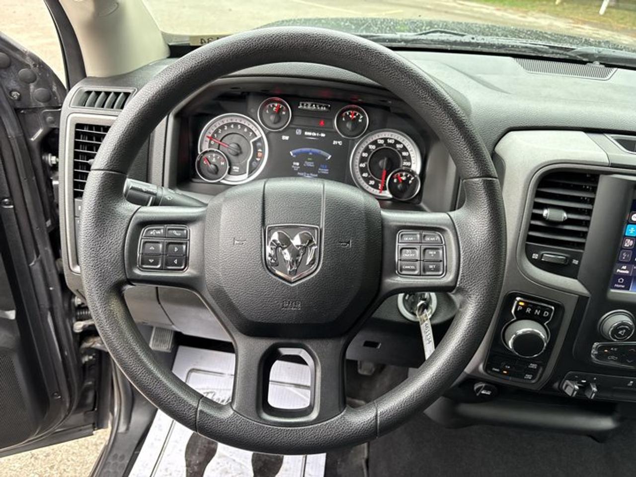 2022 RAM 1500 Classic Express Crew Cab 5'7 Box 4x4 | One Owner | No Accidents Photo