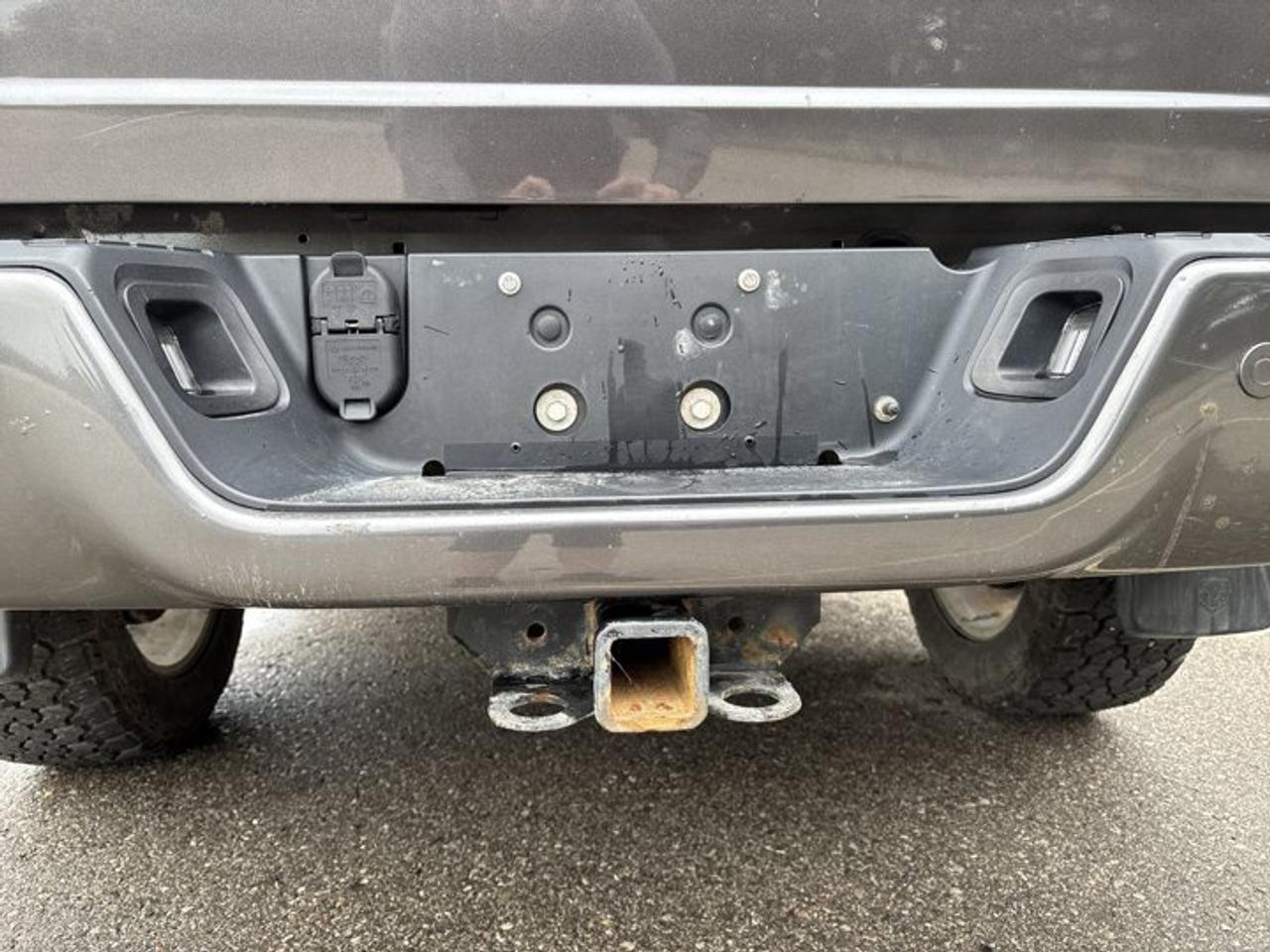 2022 RAM 1500 Classic Express Crew Cab 5'7 Box 4x4 | One Owner | No Accidents Photo