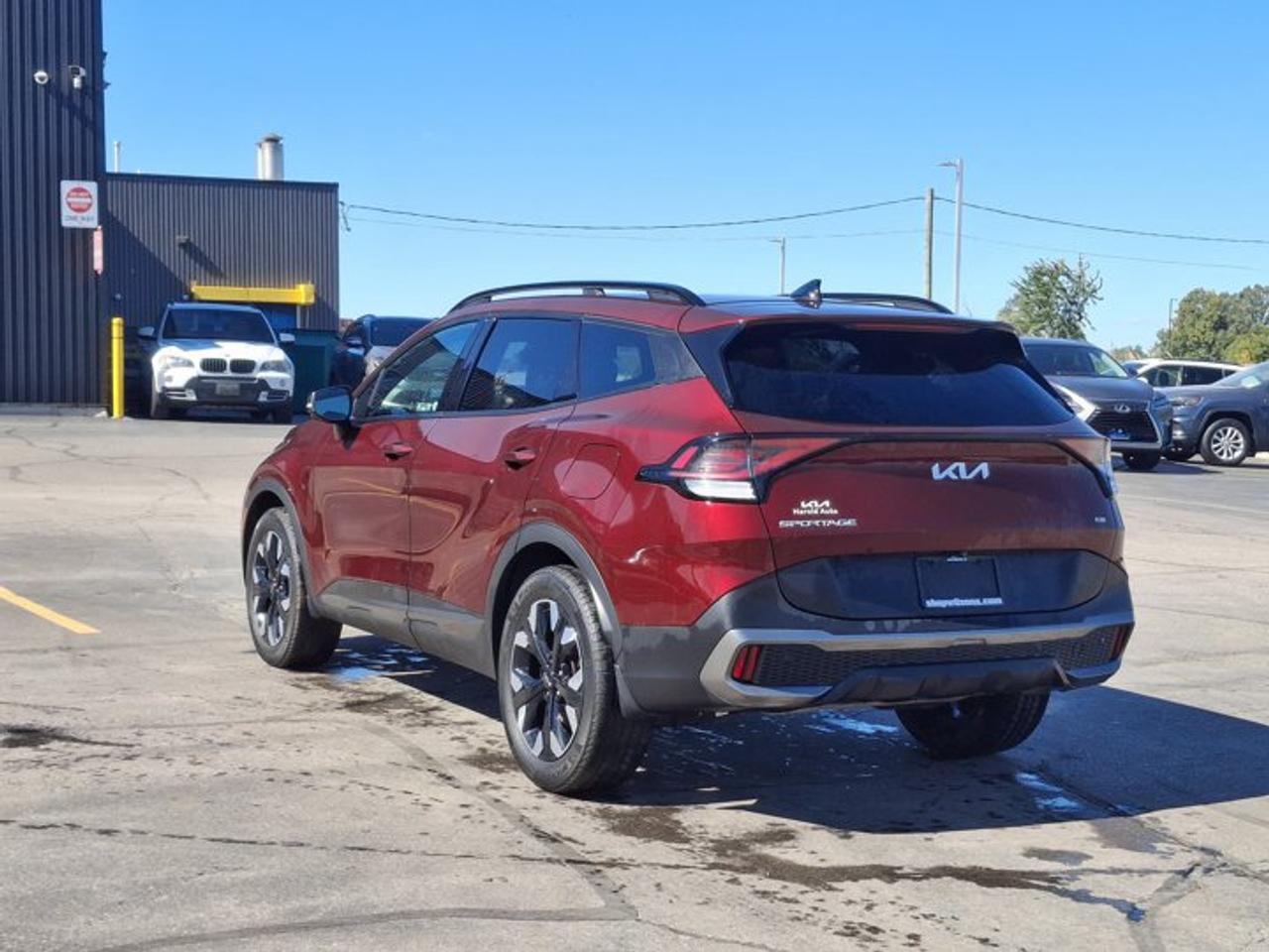 2023 Kia Sportage X-Line Limited AWD | Leather | Pano Roof | Heated Seats + Steering | Cooled Seats | and More ! Photo