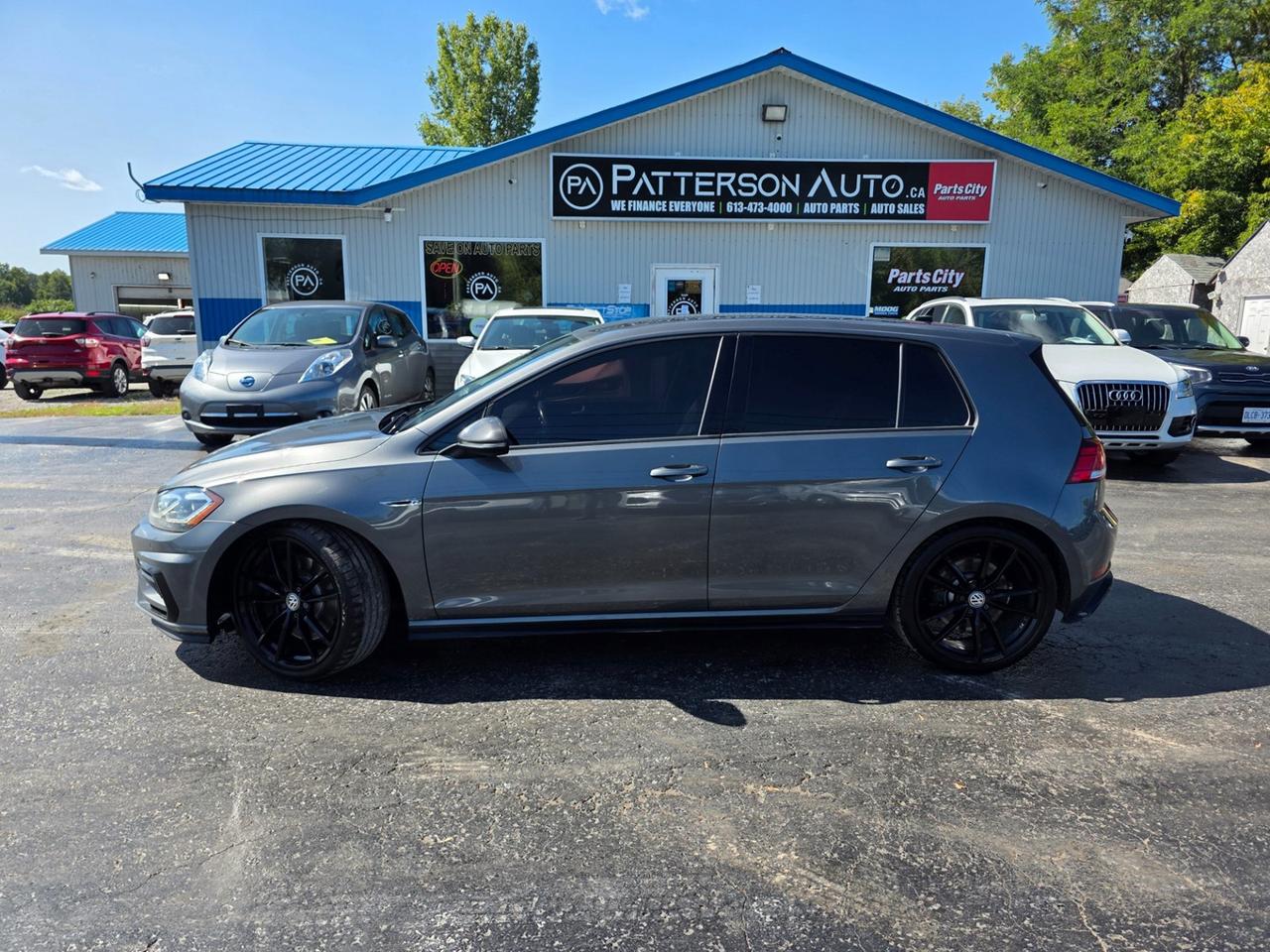 2019 Volkswagen Golf R Photo1