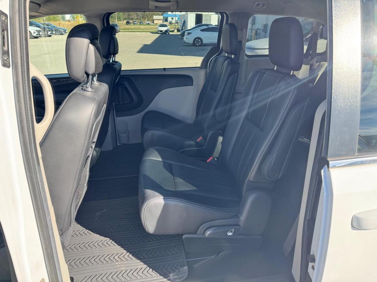 2020 Dodge Grand Caravan CREW PLUS 2WD Photo