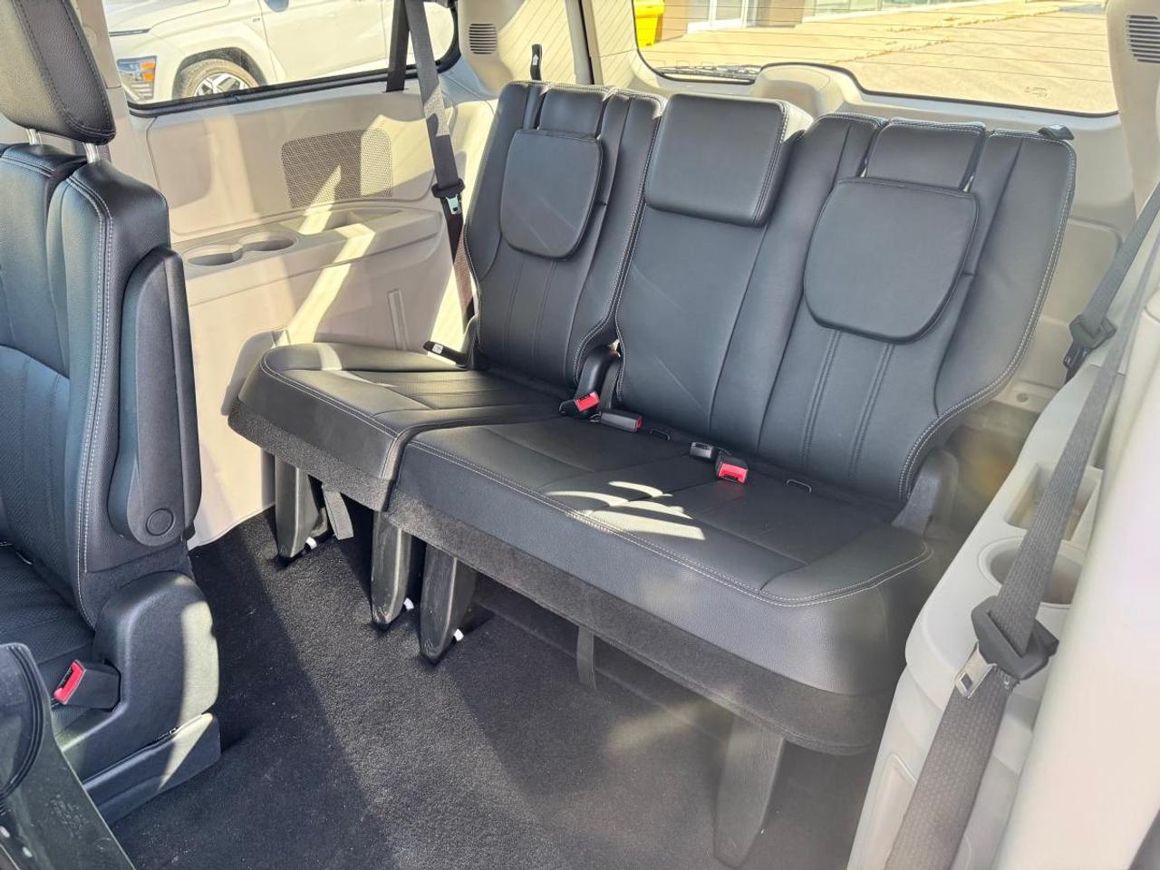 2020 Dodge Grand Caravan CREW PLUS 2WD Photo