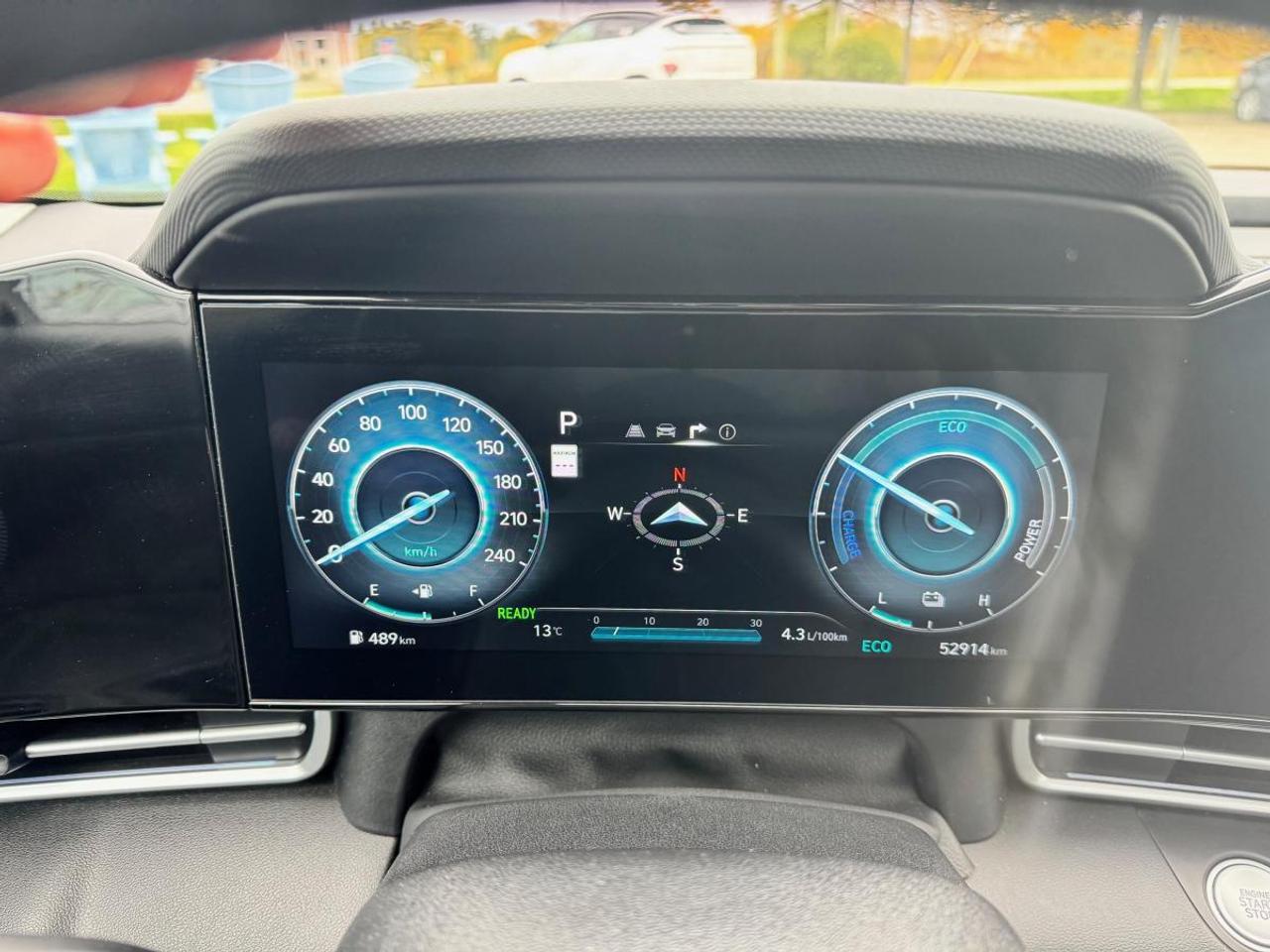 2025 Hyundai Elantra Hybrid Luxury DCT Photo