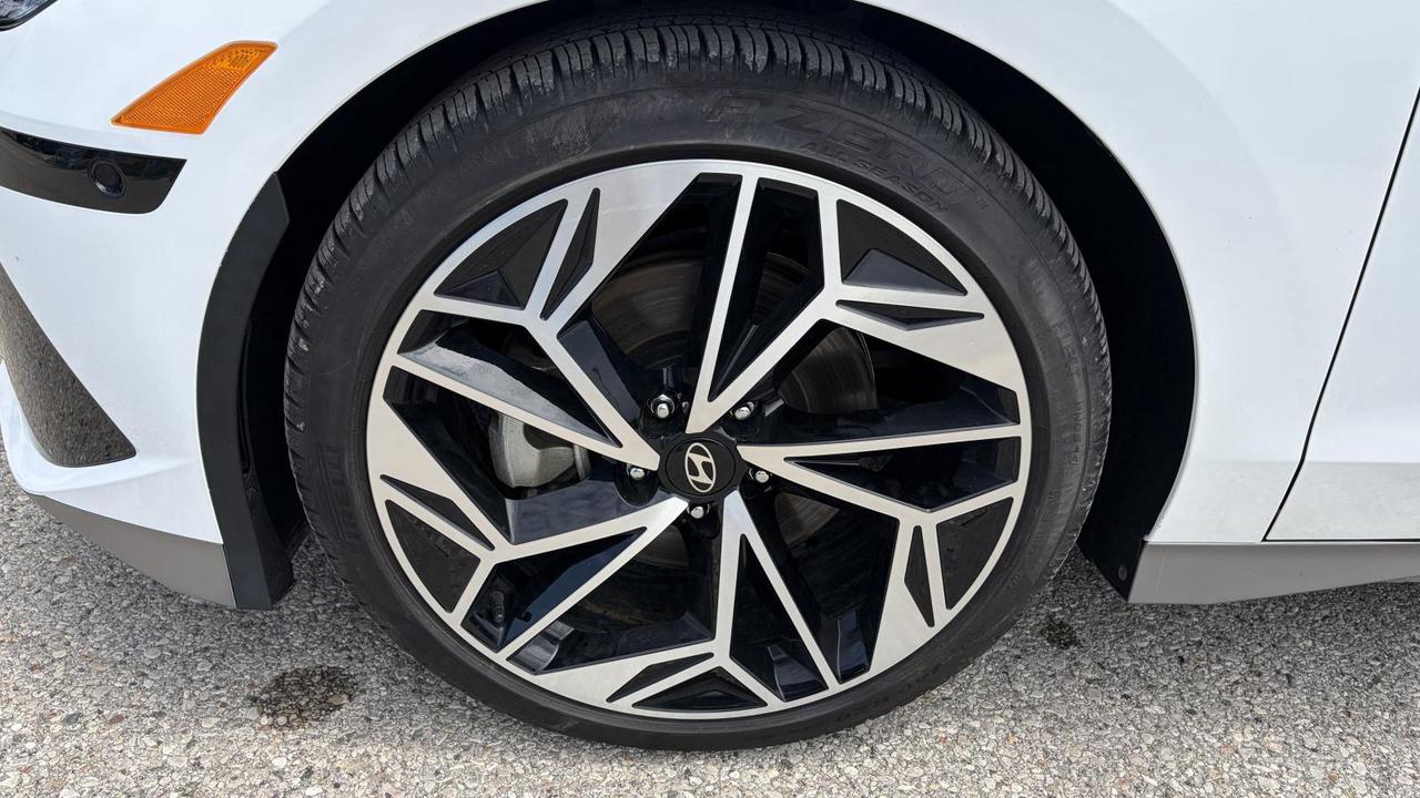 2024 Hyundai IONIQ 6 Preferred AWD Long Range w/Ultimate Pkg Photo