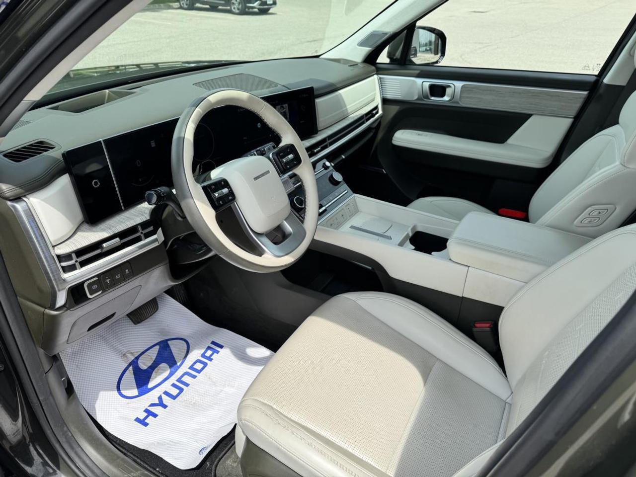 2025 Hyundai Santa Fe Ultimate Calligraphy AWD w/Beige Interior Photo