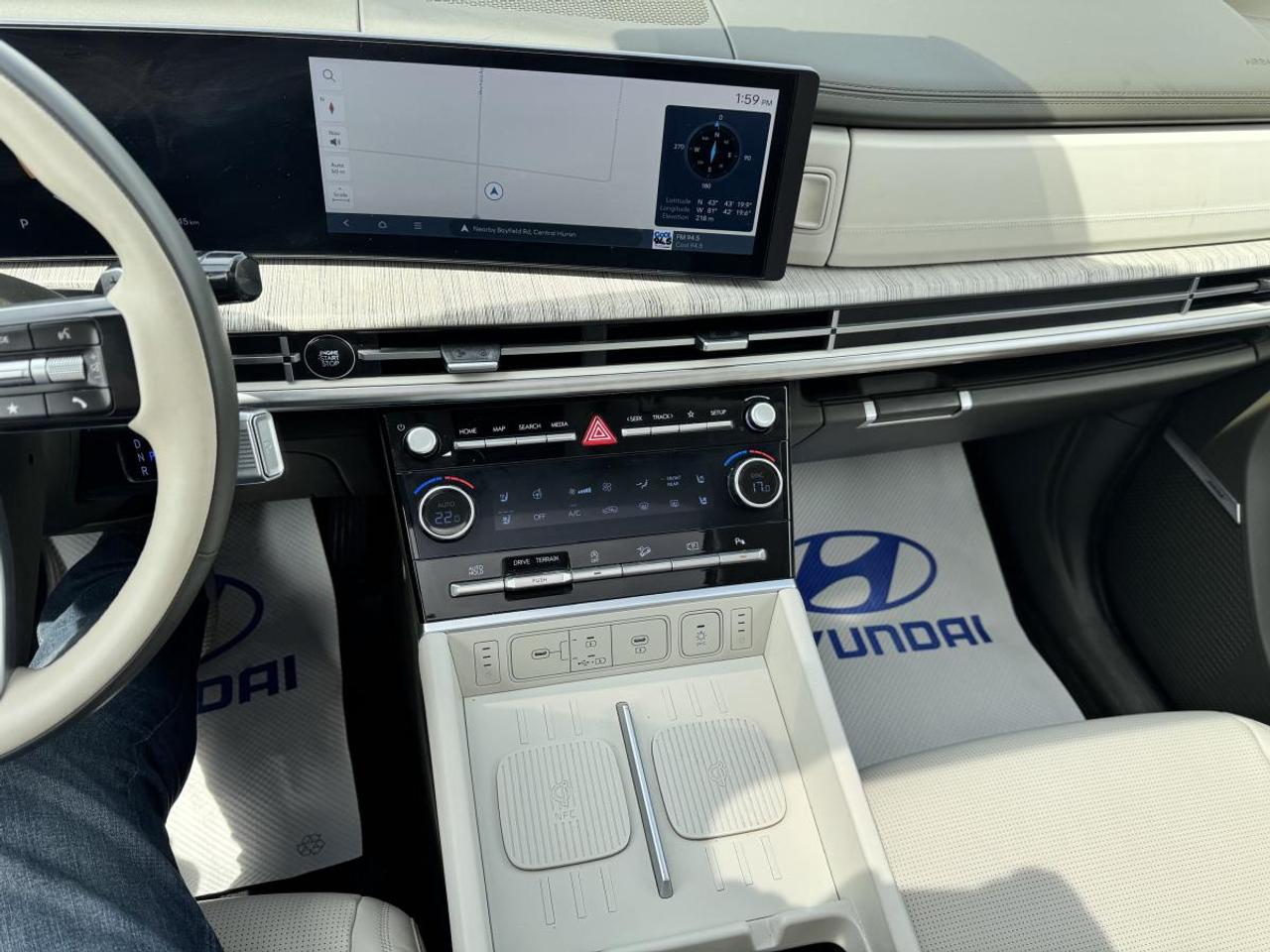 2025 Hyundai Santa Fe Ultimate Calligraphy AWD w/Beige Interior Photo
