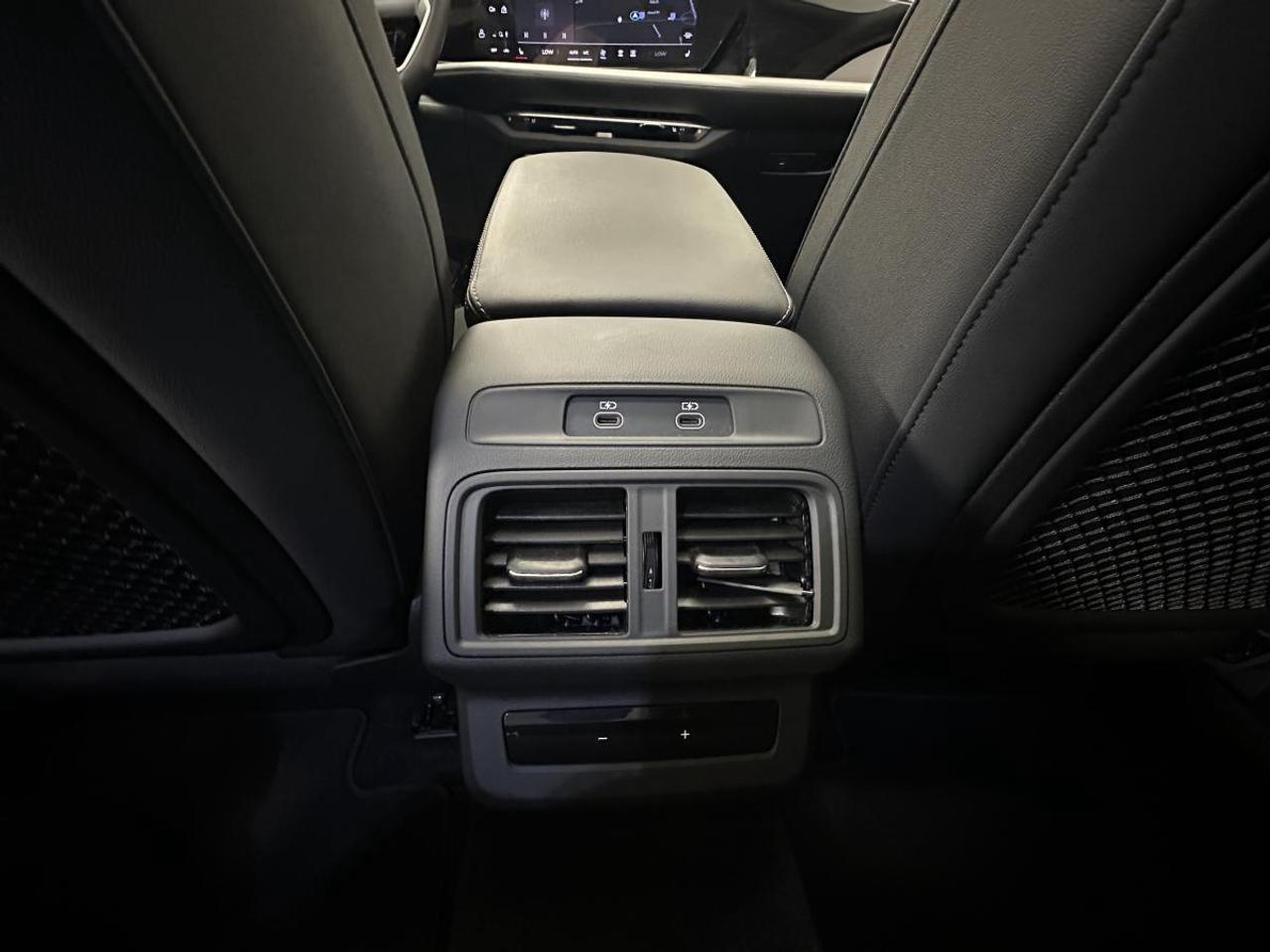 2025 Audi New Q5 2.0T QUATTRO/34KM/LEATHER/PANOROOF/NAVI/ MUCH MORE! Photo