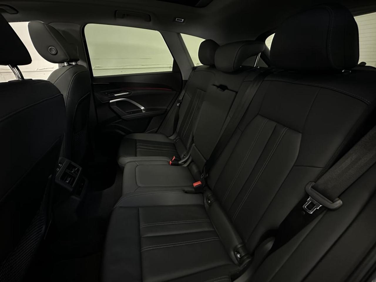 2025 Audi New Q5 2.0T QUATTRO/34KM/LEATHER/PANOROOF/NAVI/ MUCH MORE! Photo