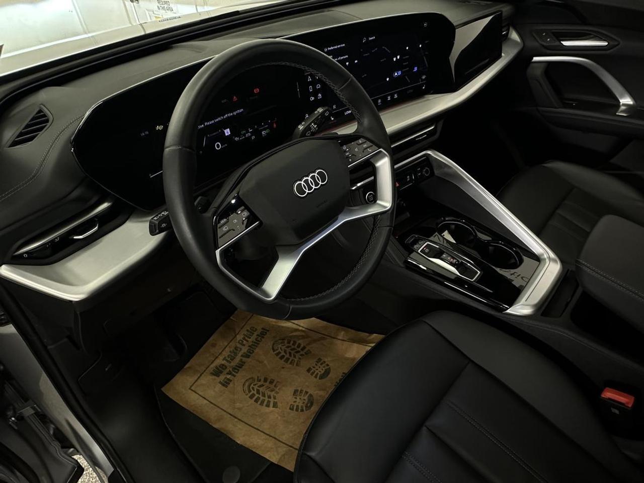 2025 Audi New Q5 2.0T QUATTRO/34KM/LEATHER/PANOROOF/NAVI/ MUCH MORE! Photo