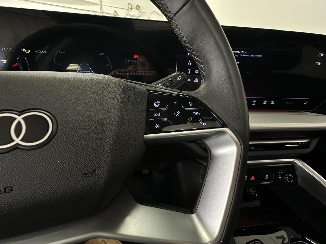 2025 Audi New Q5 2.0T QUATTRO/34KM/LEATHER/PANOROOF/NAVI/ MUCH MORE! Photo