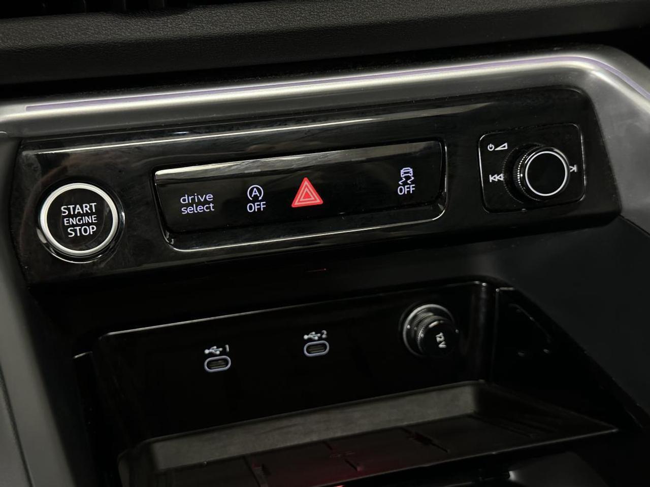 2025 Audi New Q5 2.0T QUATTRO/34KM/LEATHER/PANOROOF/NAVI/ MUCH MORE! Photo